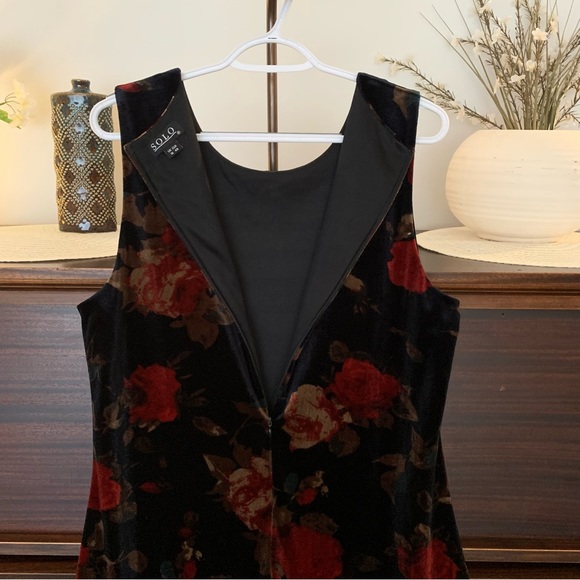 Solo Navy Floral Print Velvet Dress, Size 14 - Picture 7 of 12